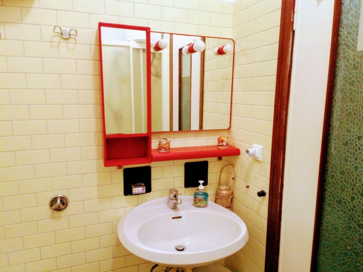 Апартаменты Casa Di Claude Con Posto Auto Финале Лигуре Экстерьер фото